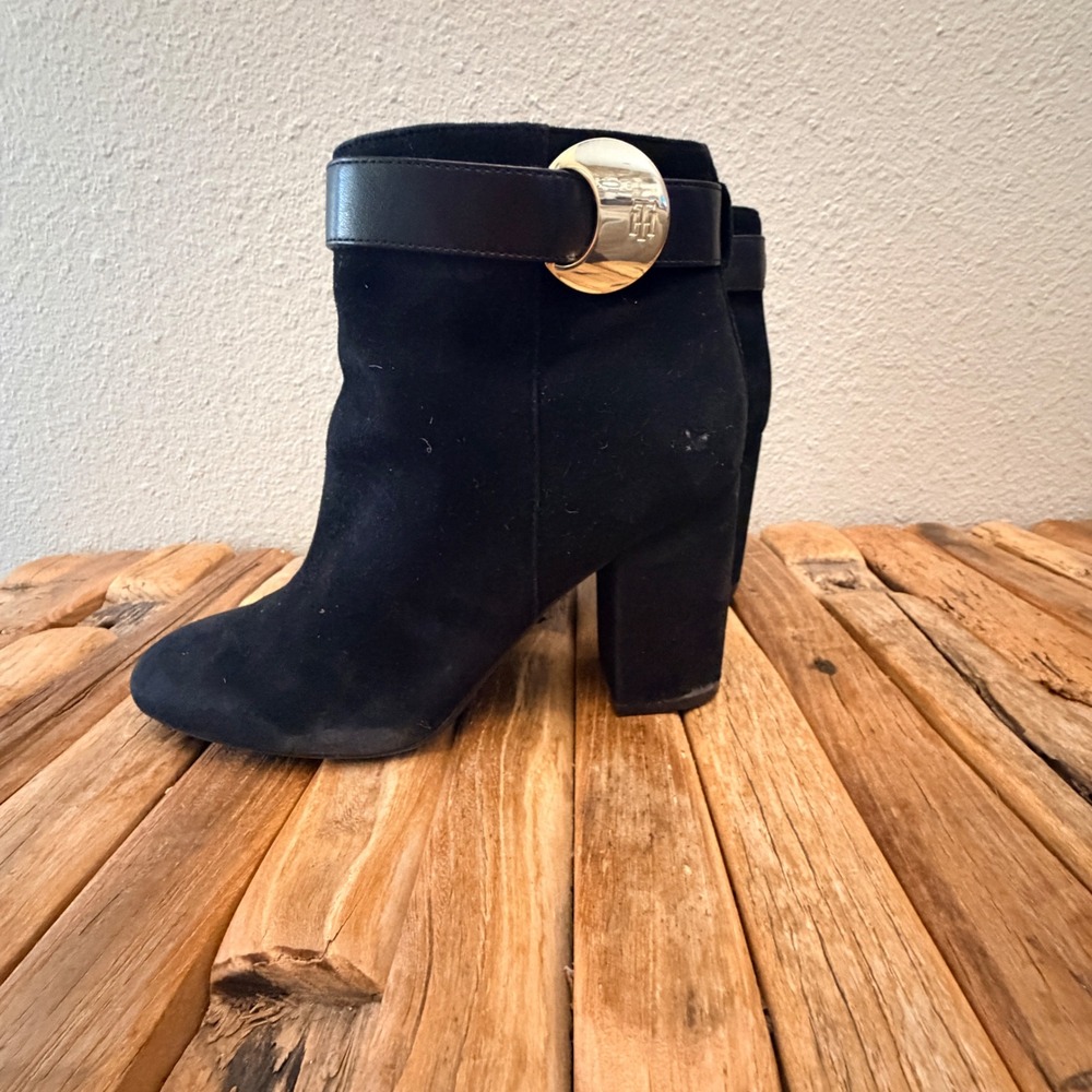 Tommy Hilfiger Ankle Boots Size 8.5M Black Suede Leather Strap Gold Buckle Y2K